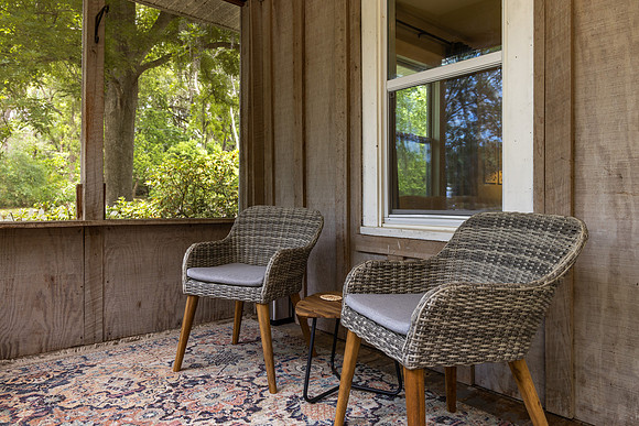 Porch_Seating